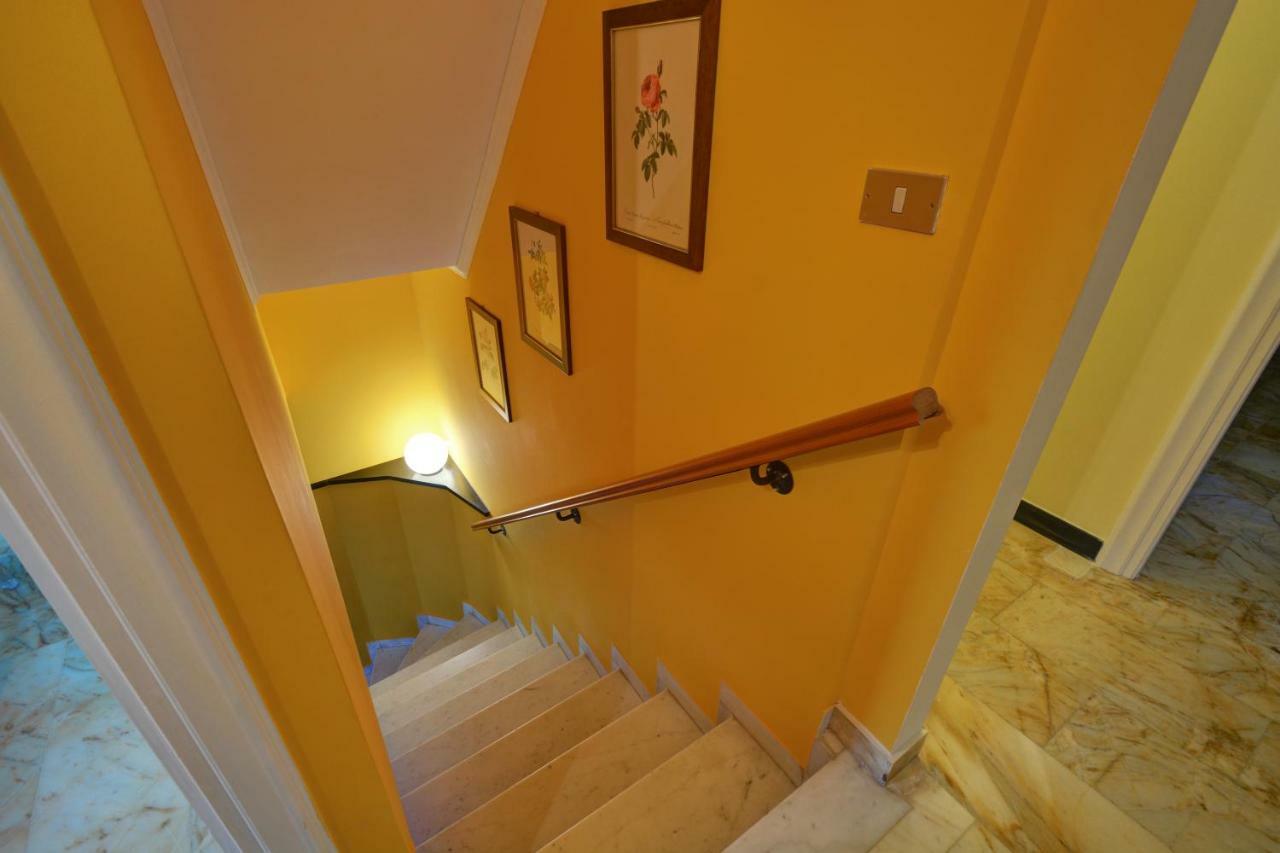 B&B La Rosa Segreta Генуя Экстерьер фото